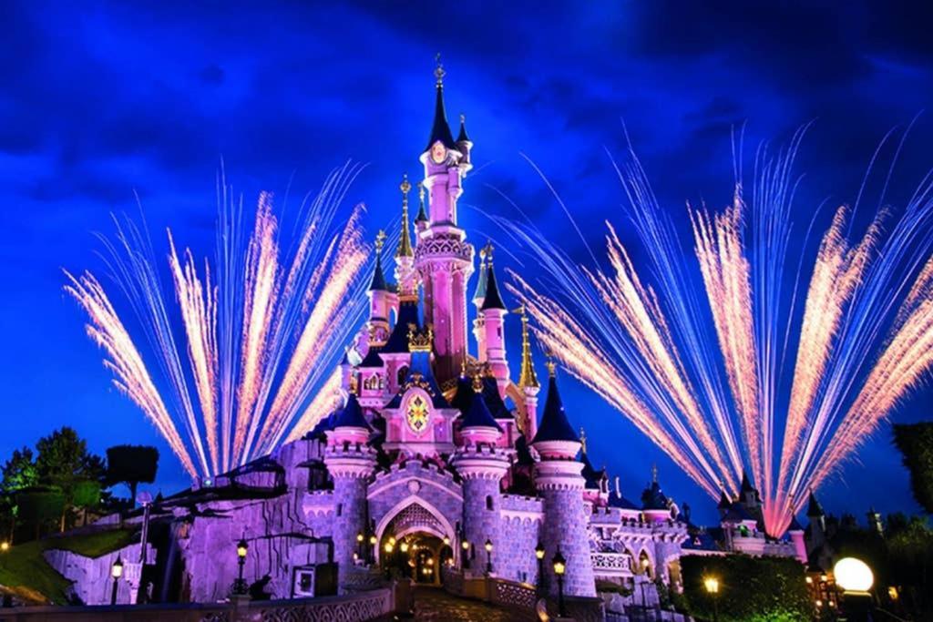 Luxury Brand New Art Deco Disneyland Chalifert 외부 사진